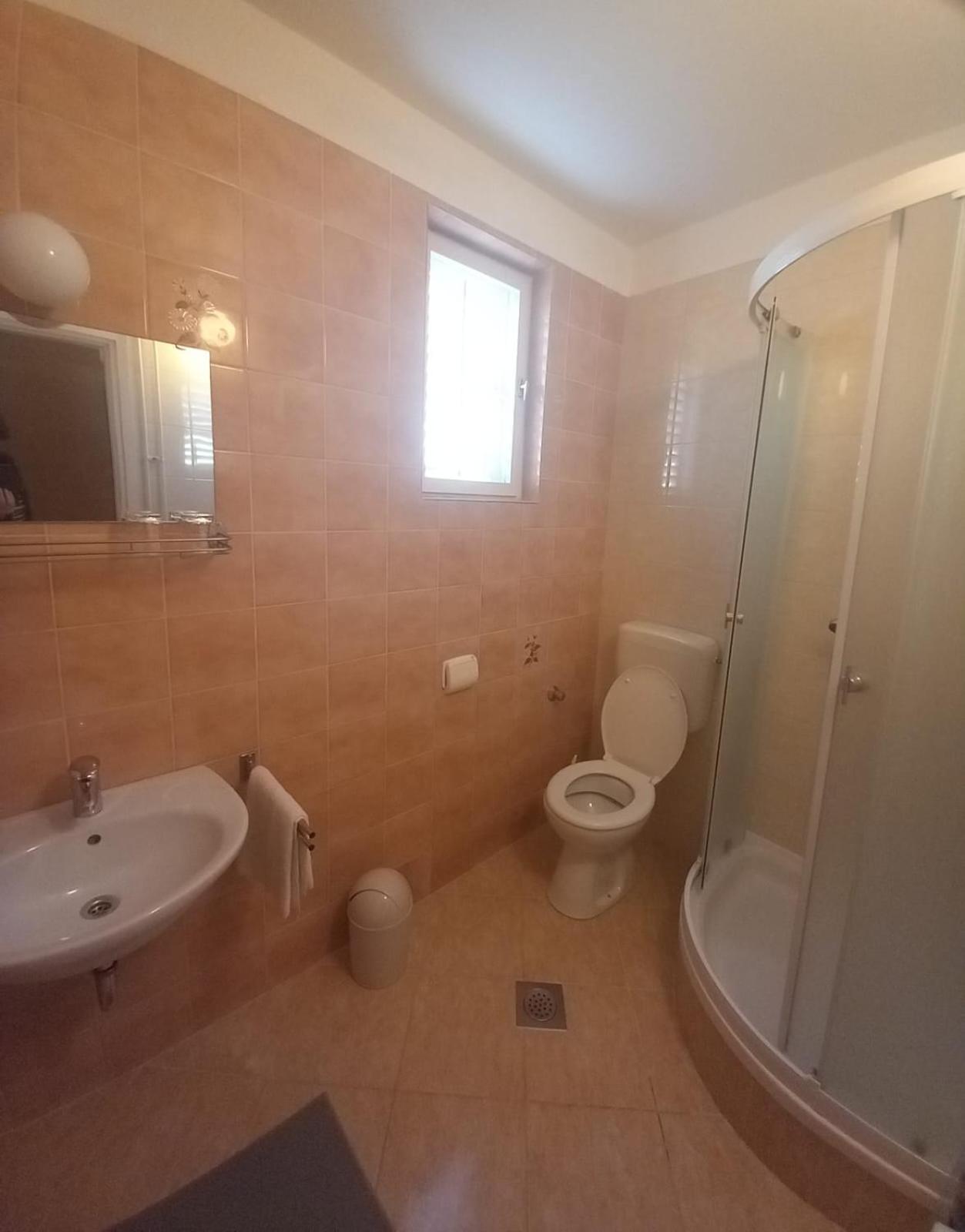 Sobe Ruza Apartment Banjol