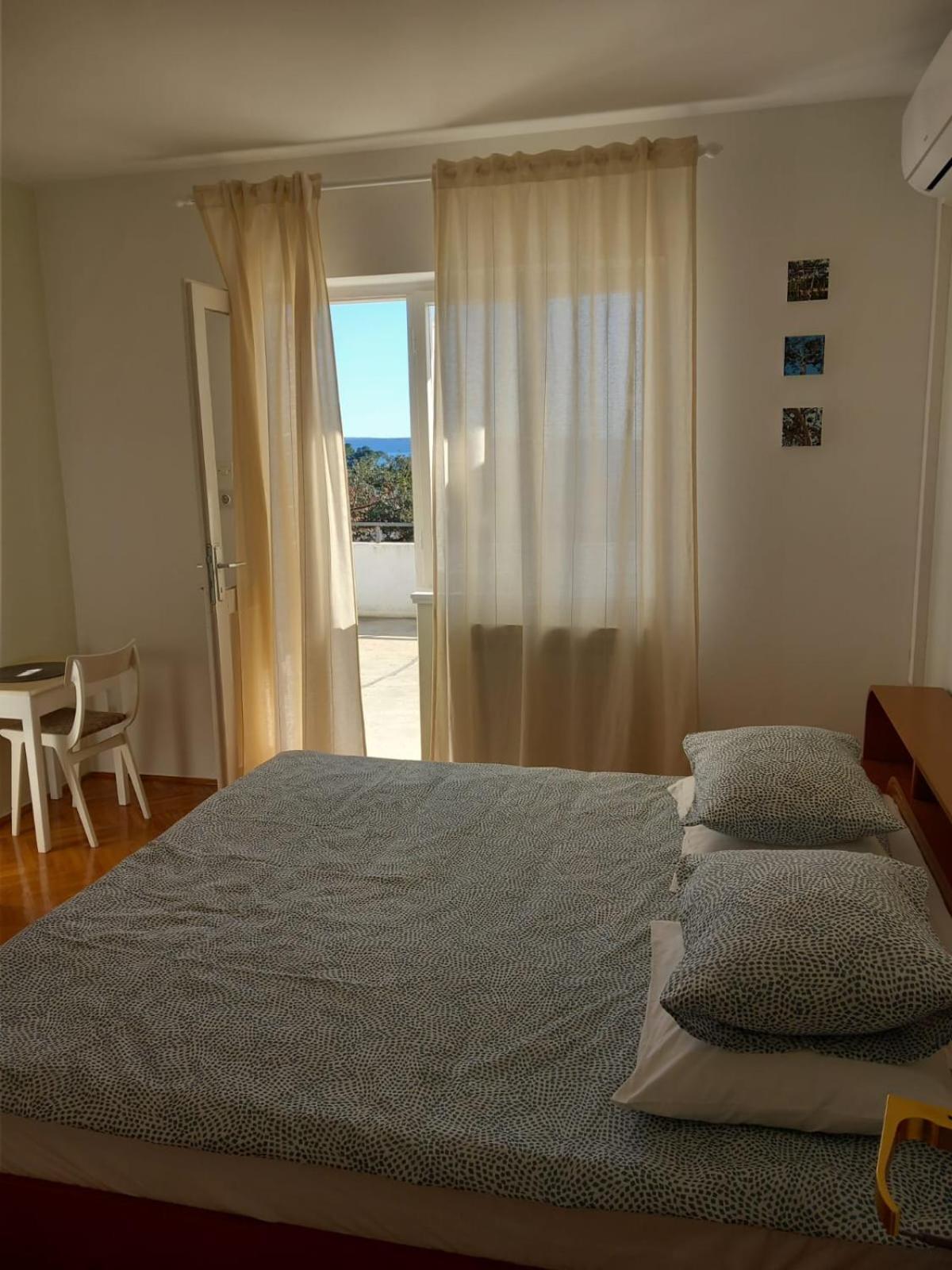Sobe Ruza Apartman Banjol